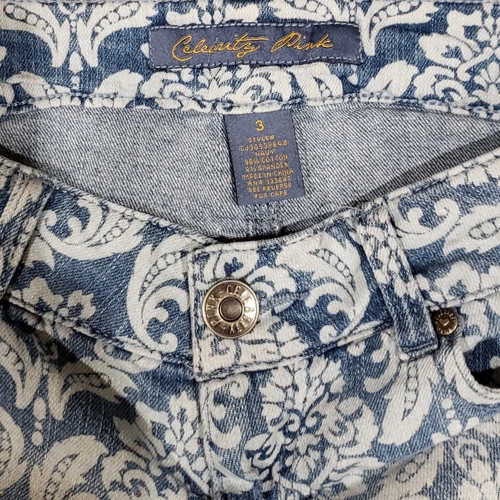 CELEBRITY PINK Denim Shorts - Size 3